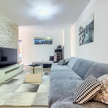 Rialto Apartment